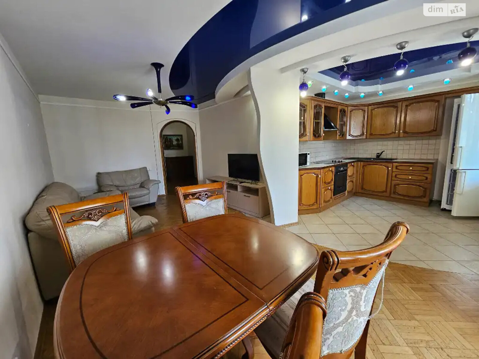 Продажа трехкомнатной квартиры в Днепре, на бул. Звездный 1, район Шевченковский фото 1