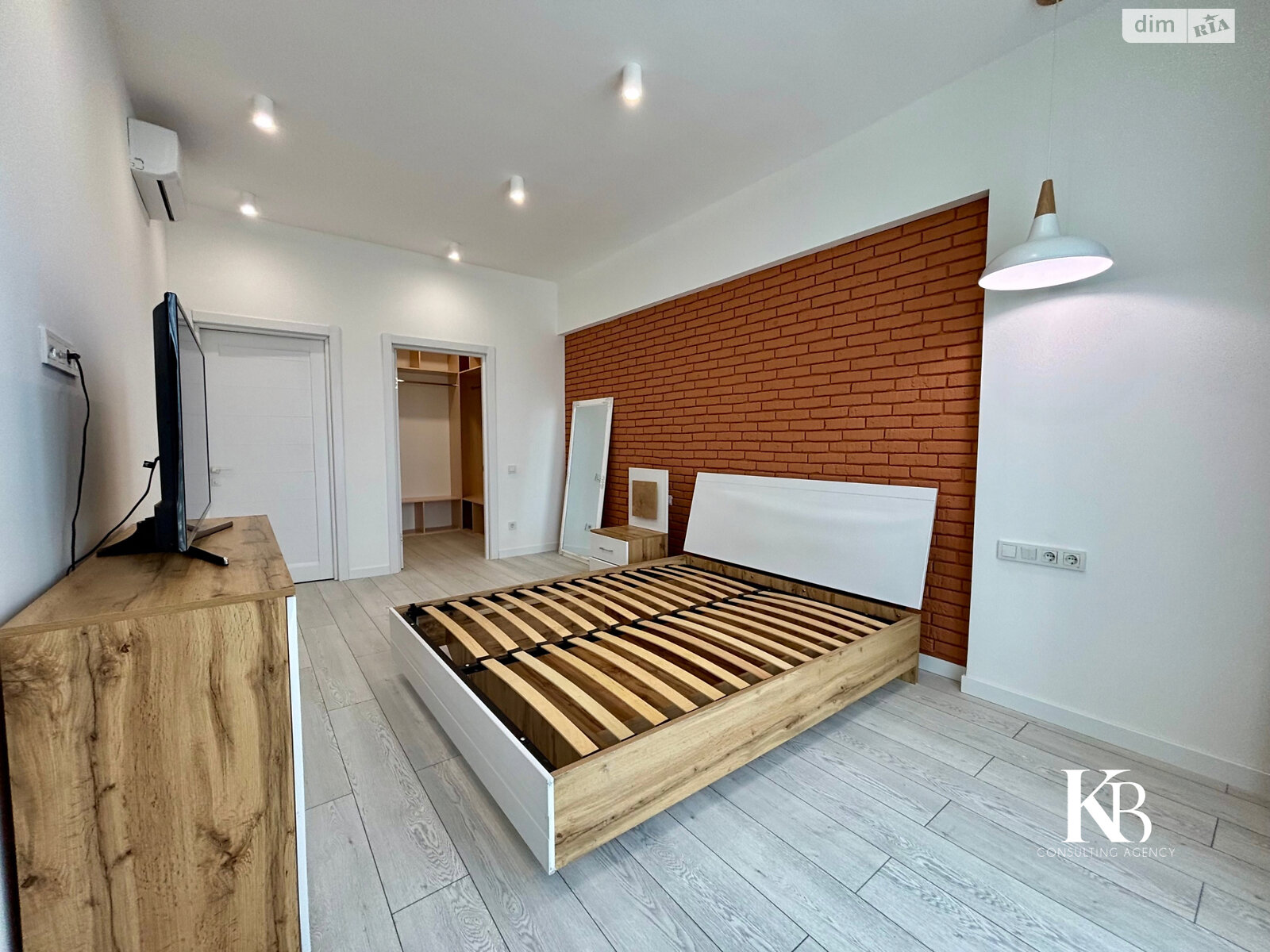Продажа двухкомнатной квартиры в Днепре, на ул. Симферопольская 2М, фото 1 Продажа двухкомнатной квартиры в Днепре, на ул. Симферопольская 2М, фото 1