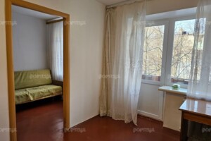 Продаж трикімнатної квартири в Дніпрі, на просп. Поля Олександра 100, район Славутич фото 2