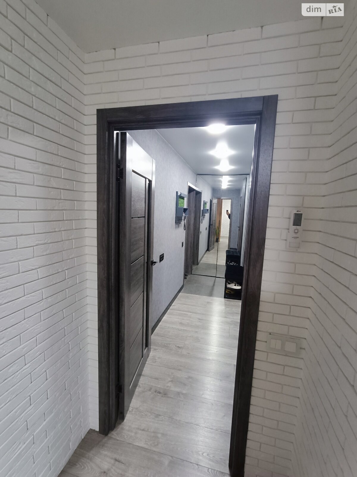 Продажа двухкомнатной квартиры в Днепре, на просп. Поля Александра 129Б, район Славутич фото 1