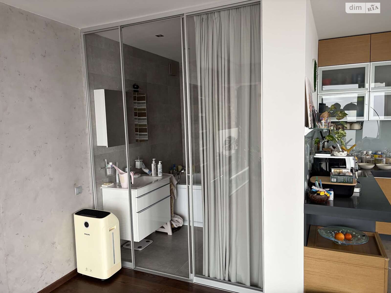 Продажа трехкомнатной квартиры в Днепре, на ул. Архитектора Олега Петрова 15, район Соборный фото 1