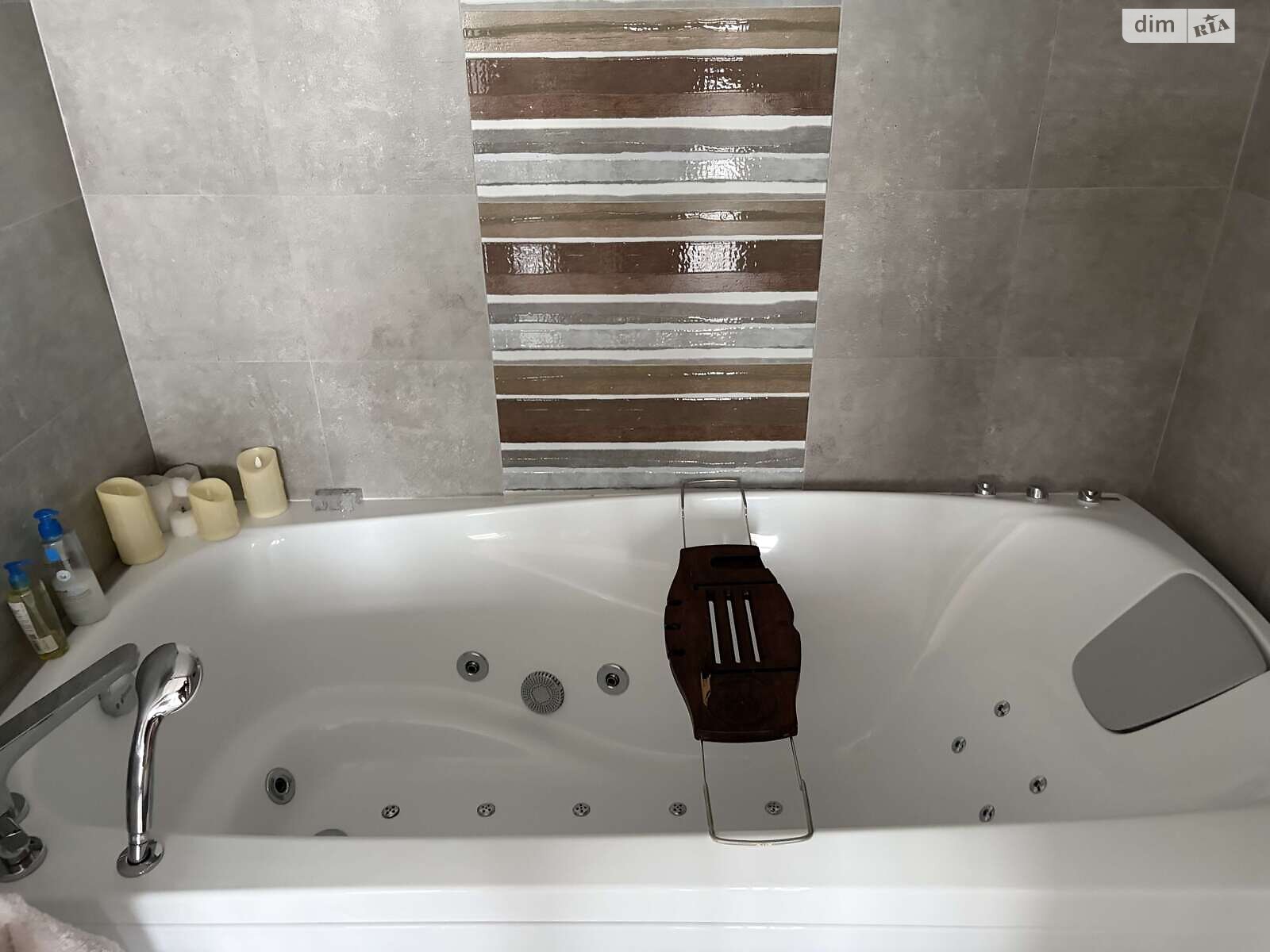 Продажа трехкомнатной квартиры в Днепре, на ул. Архитектора Олега Петрова 15, район Соборный фото 1