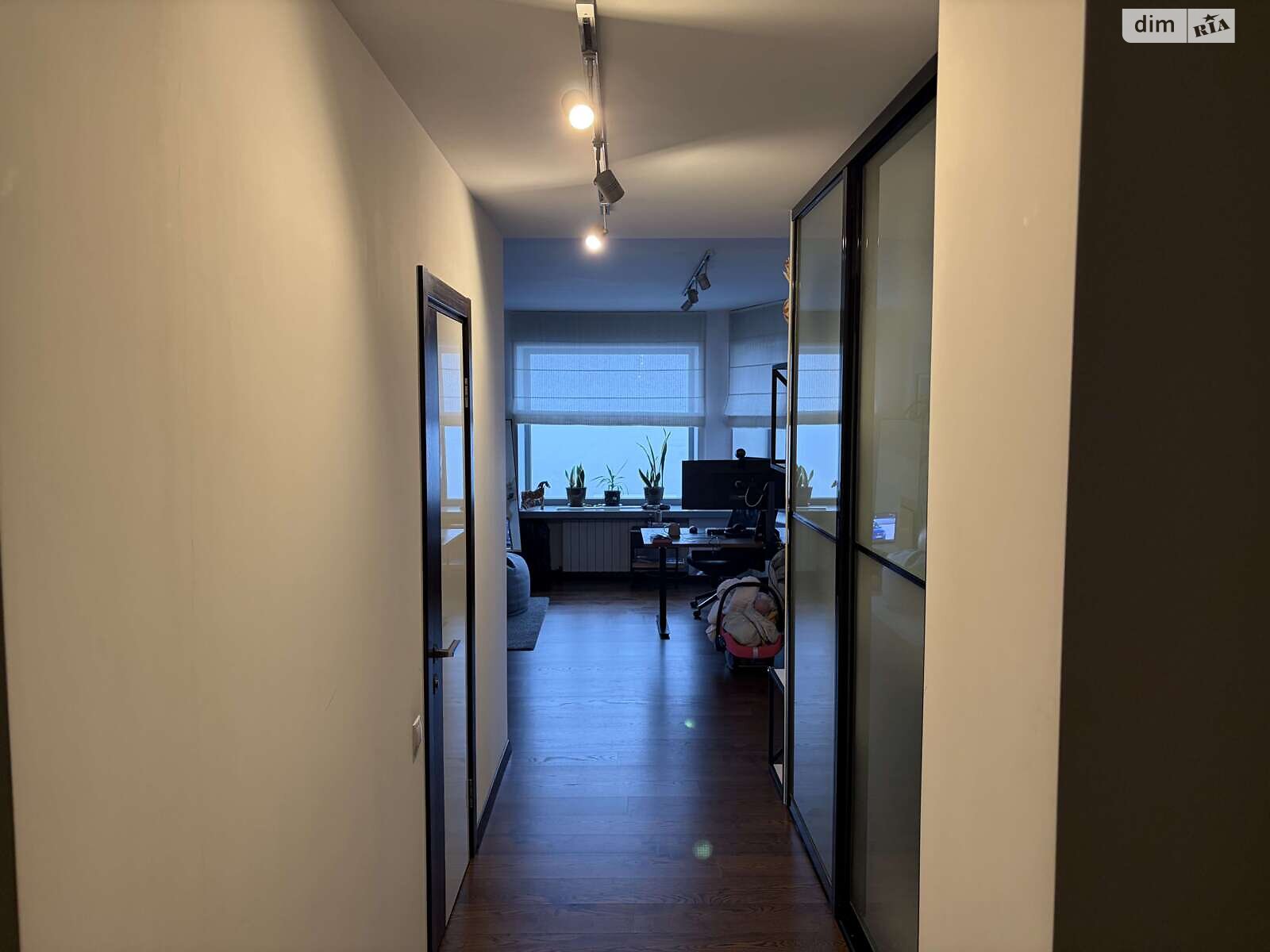 Продажа трехкомнатной квартиры в Днепре, на ул. Архитектора Олега Петрова 15, район Соборный фото 1