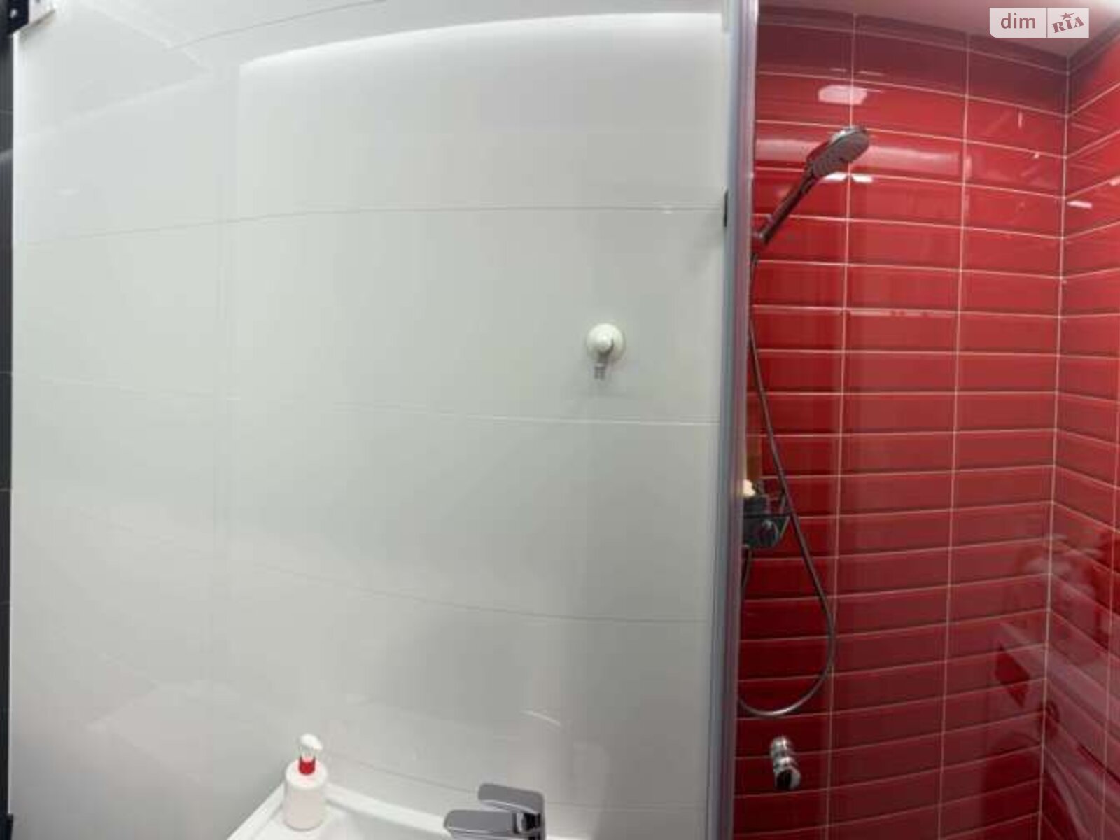 Продажа трехкомнатной квартиры в Днепре, на ул. Архитектора Олега Петрова 15, район Соборный фото 1