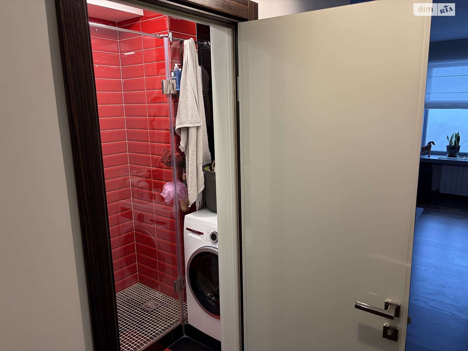 Продажа трехкомнатной квартиры в Днепре, на ул. Архитектора Олега Петрова 15, район Соборный фото 1