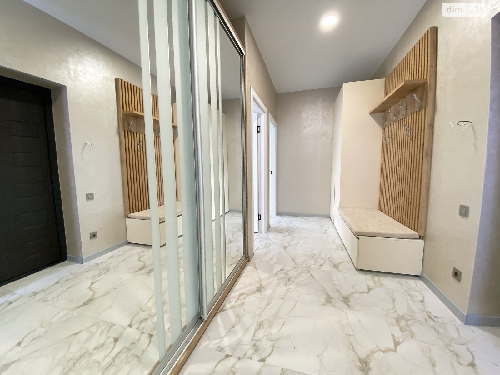 Продажа трехкомнатной квартиры в Днепре, на пер. Добровольцев 3, район Соборный фото 1