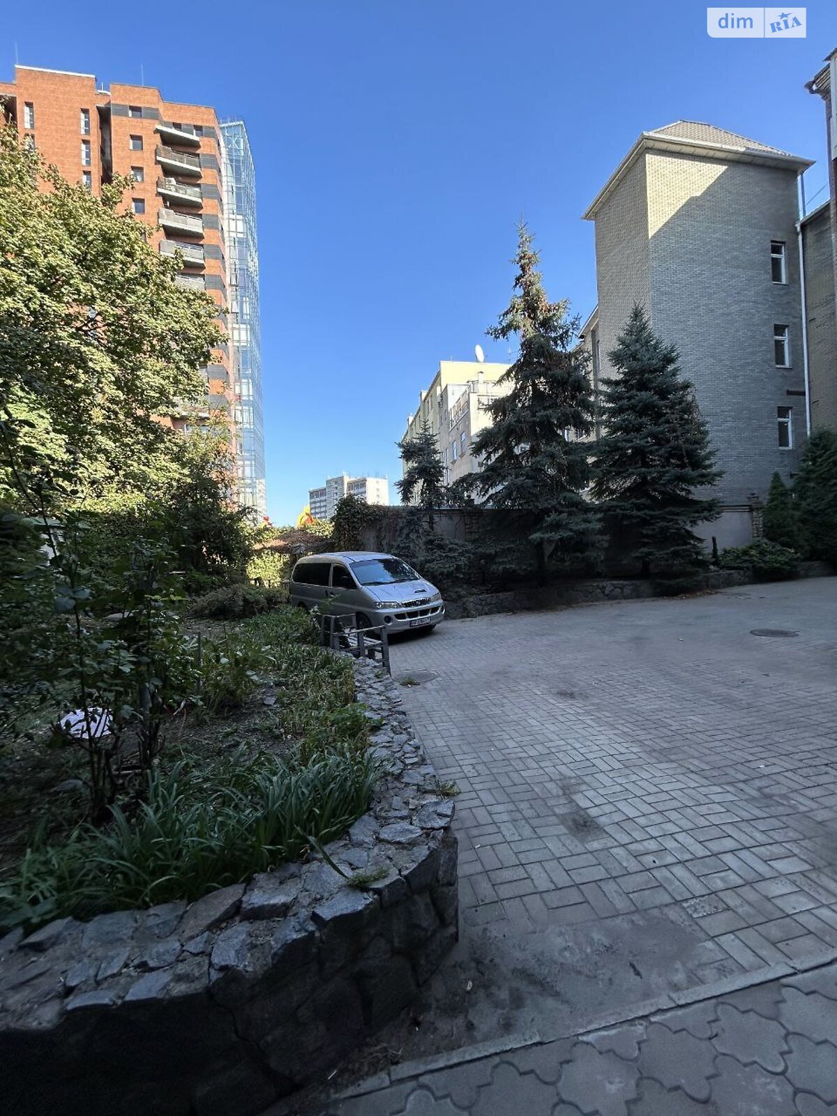 Продаж трикімнатної квартири в Дніпрі, на вул. Єфремова Сергія 21А, район Соборний фото 1 Продаж трикімнатної квартири в Дніпрі, на вул. Єфремова Сергія 21А, район Соборний фото 1