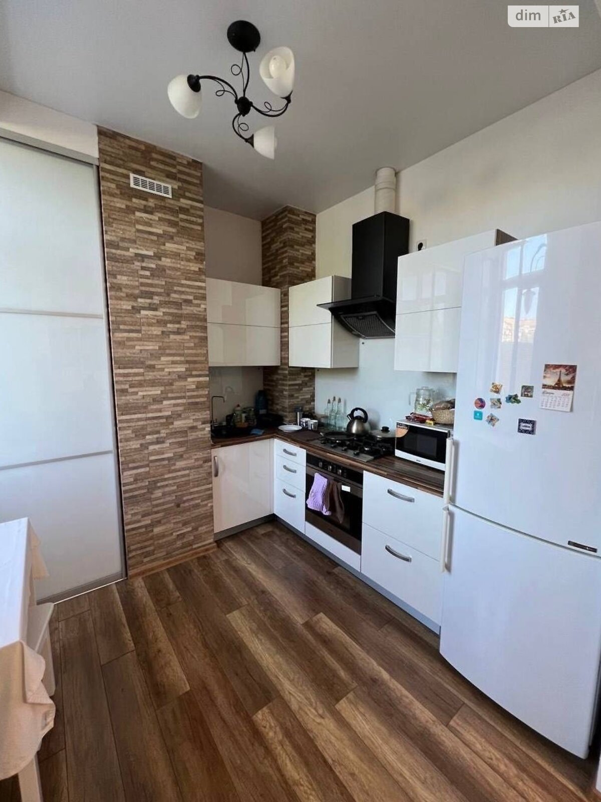 Продажа трехкомнатной квартиры в Днепре, на ул. Евпаторийская, район Соборный фото 1 Продажа трехкомнатной квартиры в Днепре, на ул. Евпаторийская, район Соборный фото 1
