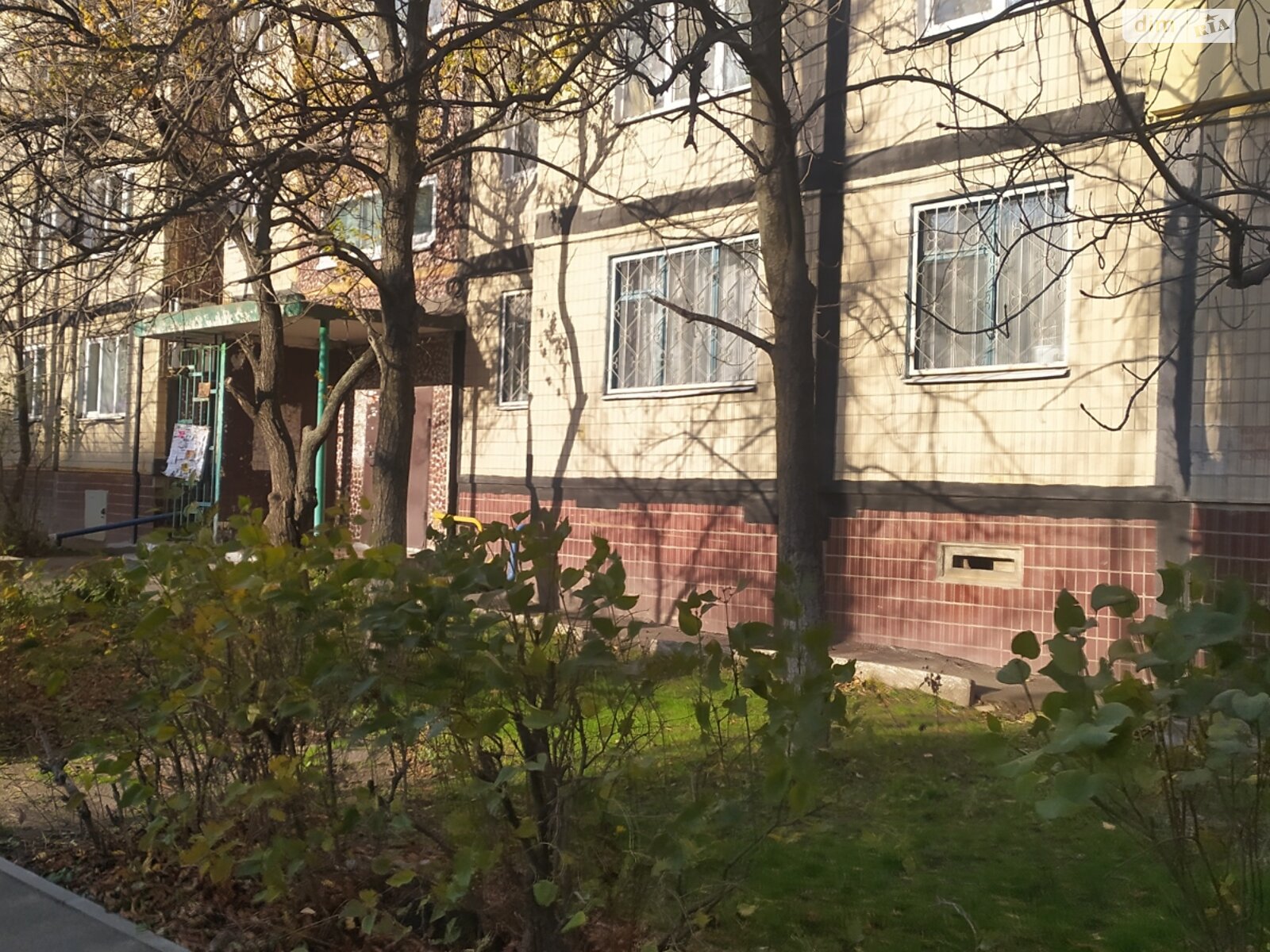 Продажа трехкомнатной квартиры в Днепре, на просп. Героев, район Соборный фото 1