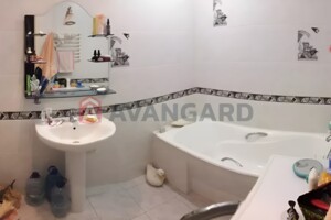 Продаж трикімнатної квартири в Дніпрі, на просп. Героїв 21, район Соборний фото 2