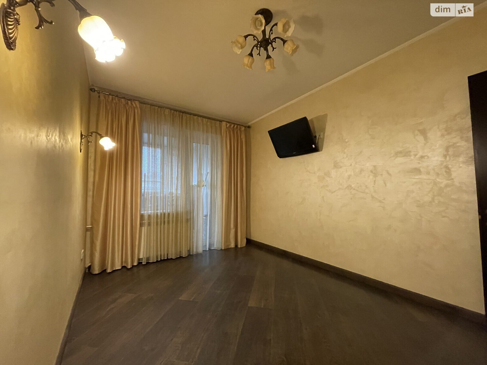Продаж трикімнатної квартири в Дніпрі, на просп. Героїв 40, район Соборний фото 1 Продаж трикімнатної квартири в Дніпрі, на просп. Героїв 40, район Соборний фото 1