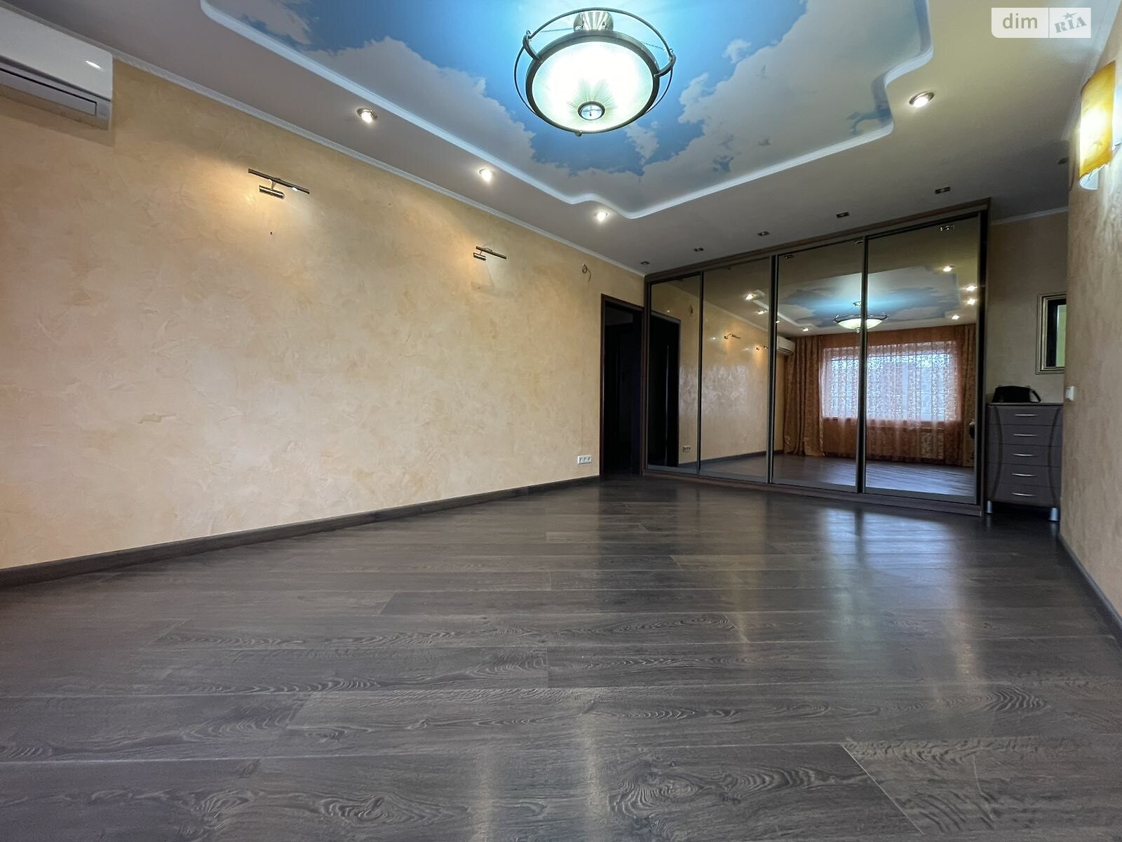 Продаж трикімнатної квартири в Дніпрі, на просп. Героїв 40, район Соборний фото 1 Продаж трикімнатної квартири в Дніпрі, на просп. Героїв 40, район Соборний фото 1