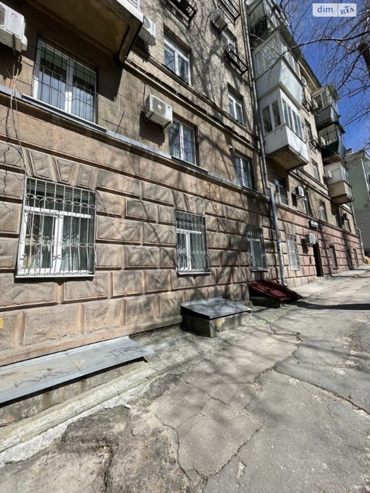 Продажа трехкомнатной квартиры в Днепре, на ул. Гоголя 17, район Соборный фото 1