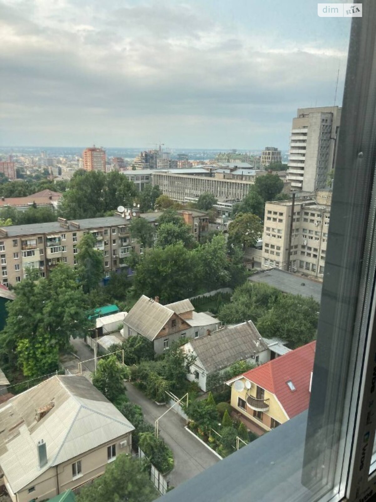Продажа трехкомнатной квартиры в Днепре, на ул. Гончара Олеся 40, фото 1 Продажа трехкомнатной квартиры в Днепре, на ул. Гончара Олеся 40, фото 1