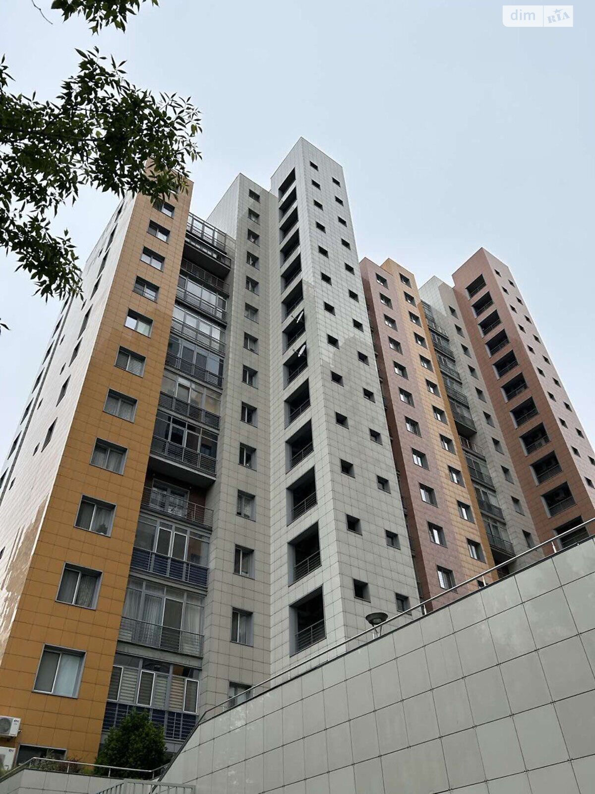 Продажа трехкомнатной квартиры в Днепре, на спуск Крутогорный 28, район Соборный фото 1 Продажа трехкомнатной квартиры в Днепре, на спуск Крутогорный 28, район Соборный фото 1