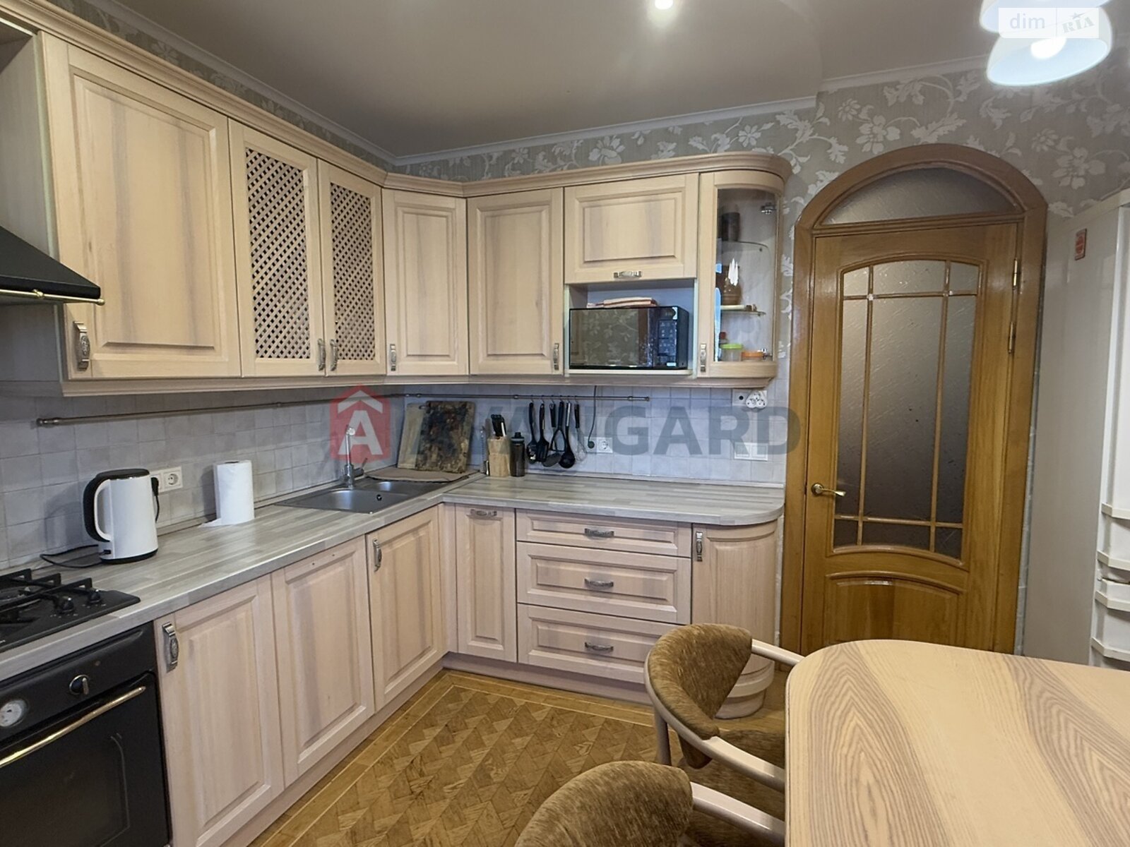 Продаж трикімнатної квартири в Дніпрі, на узвіз Крутогірний 9, район Соборний фото 1 Продаж трикімнатної квартири в Дніпрі, на узвіз Крутогірний 9, район Соборний фото 1