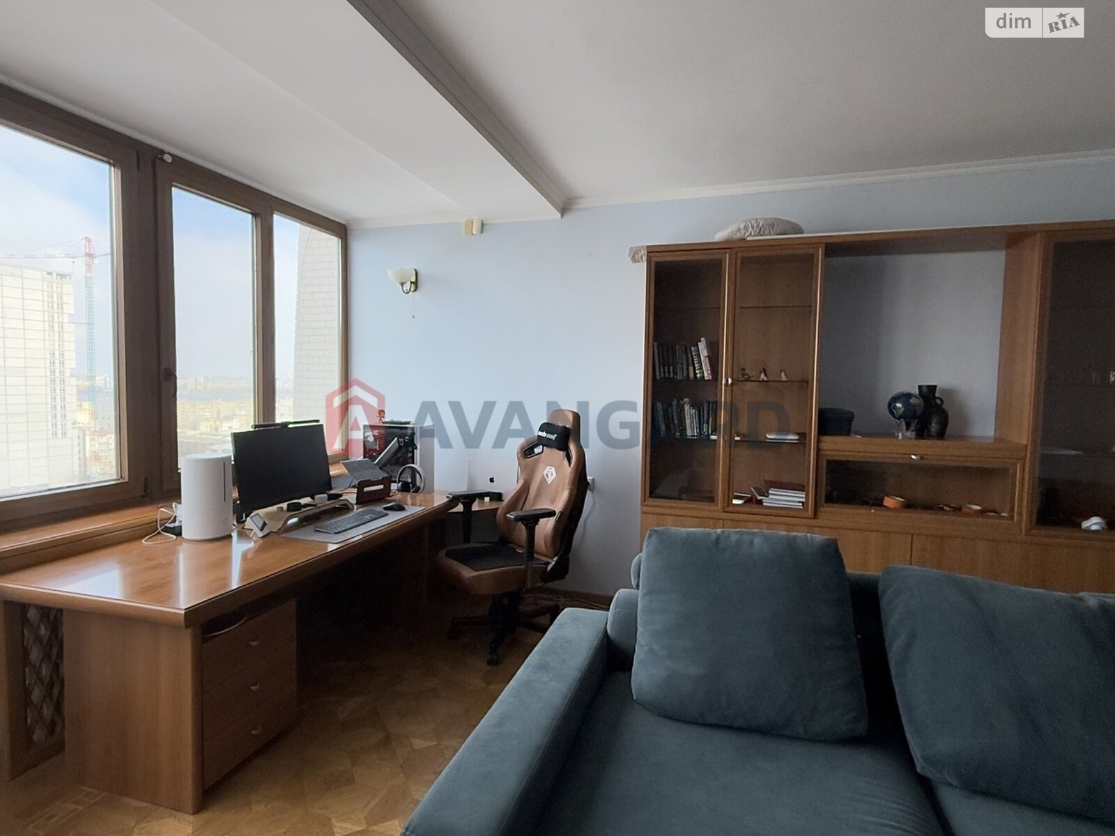 Продаж трикімнатної квартири в Дніпрі, на узвіз Крутогірний 9, район Соборний фото 1 Продаж трикімнатної квартири в Дніпрі, на узвіз Крутогірний 9, район Соборний фото 1