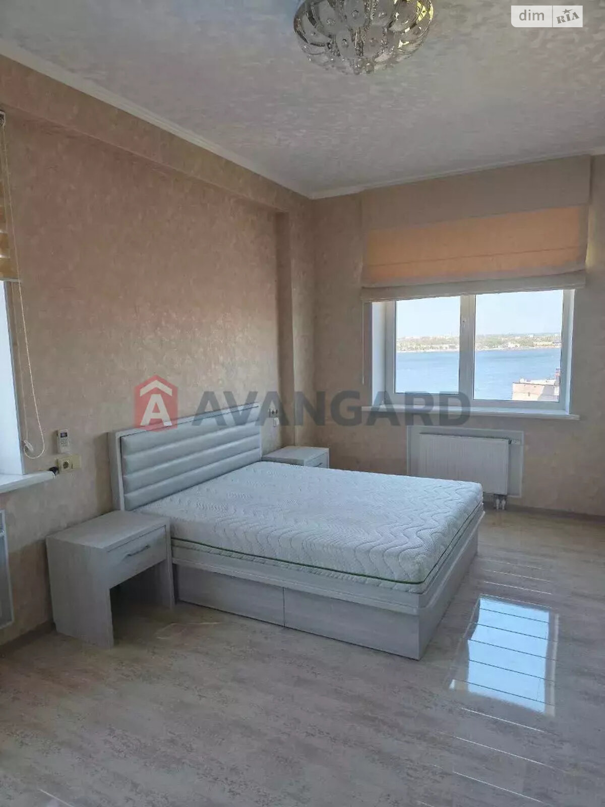 Продажа четырехкомнатной квартиры в Днепре, на спуск Крутогорный 28, район Соборный фото 1