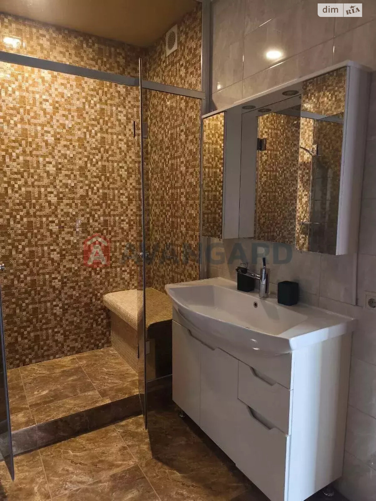 Продажа четырехкомнатной квартиры в Днепре, на спуск Крутогорный 28, район Соборный фото 1