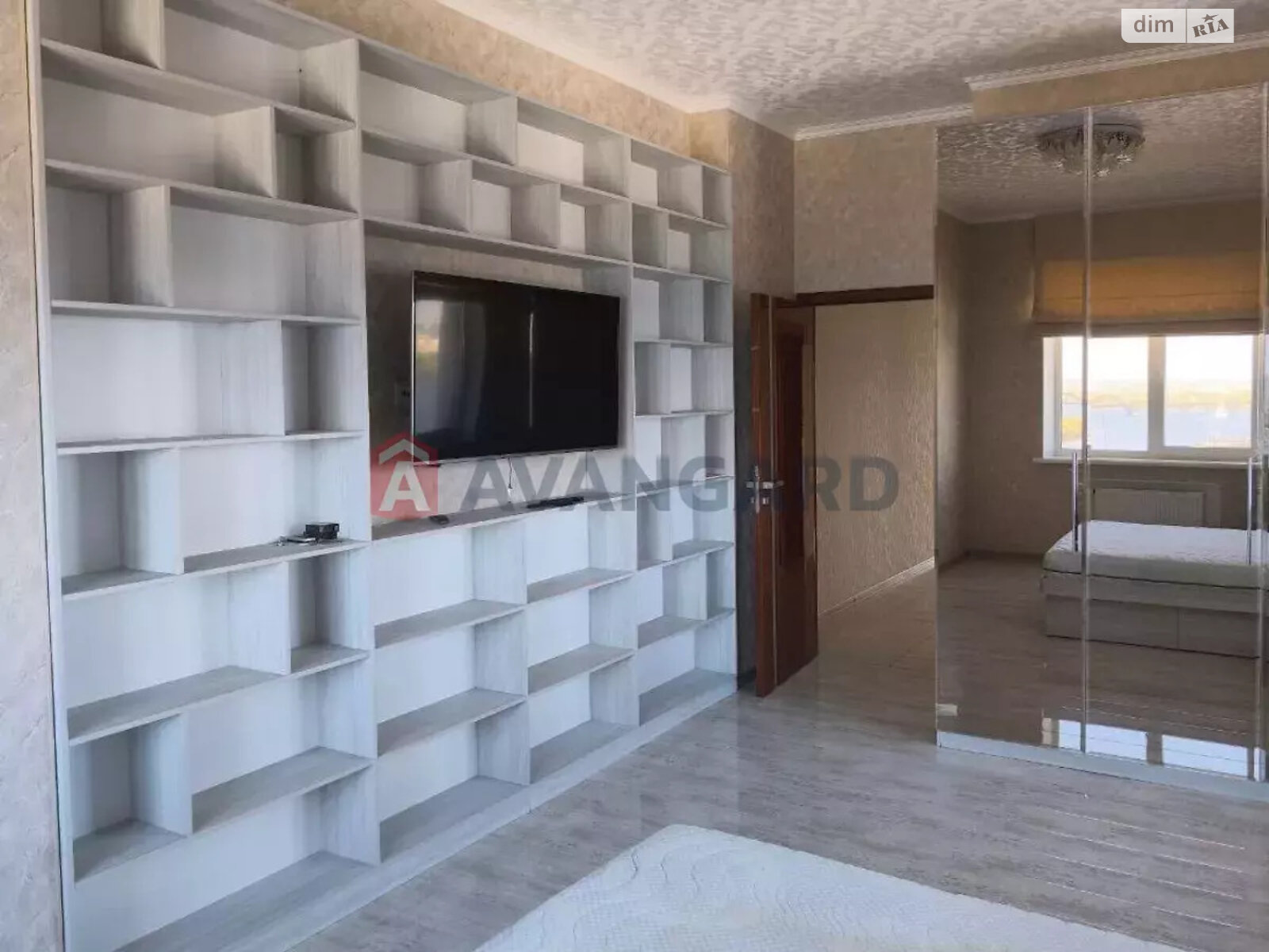 Продажа четырехкомнатной квартиры в Днепре, на спуск Крутогорный 28, район Соборный фото 1