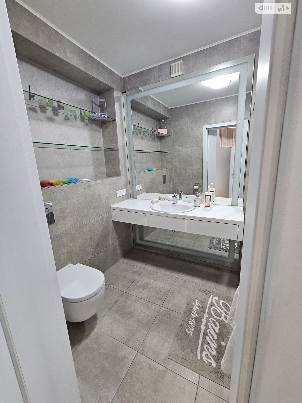 Продаж трикімнатної квартири в Дніпрі, на вул. Левка Лук’яненка 16, кв. 69, район Соборний фото 1 Продаж трикімнатної квартири в Дніпрі, на вул. Левка Лук’яненка 16, кв. 69, район Соборний фото 1