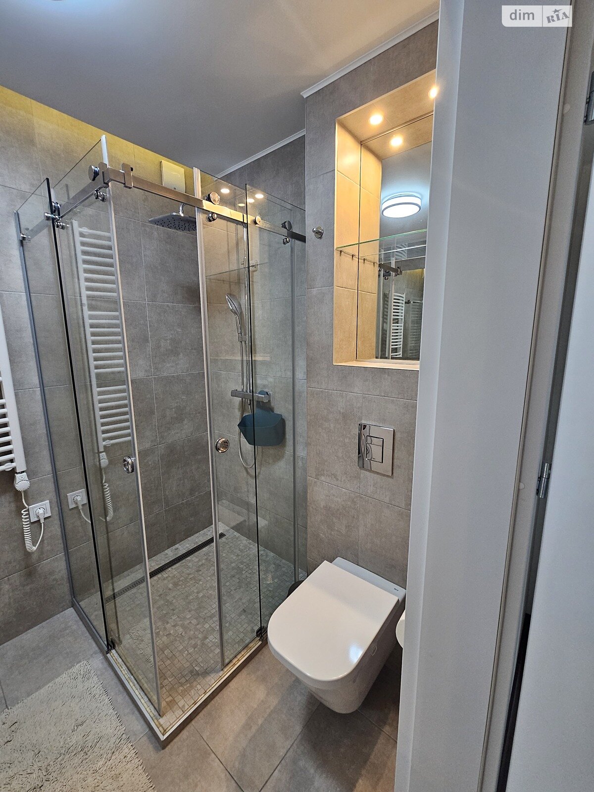 Продаж трикімнатної квартири в Дніпрі, на вул. Левка Лук’яненка 16, кв. 69, район Соборний фото 1 Продаж трикімнатної квартири в Дніпрі, на вул. Левка Лук’яненка 16, кв. 69, район Соборний фото 1