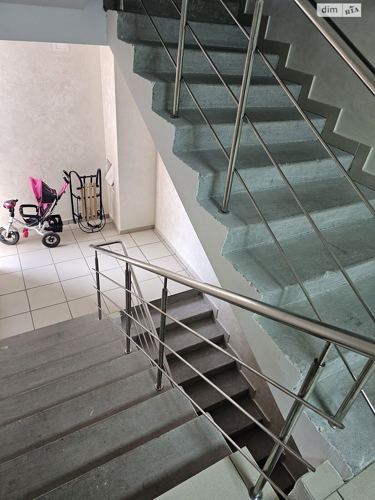 Продаж трикімнатної квартири в Дніпрі, на вул. Левка Лук’яненка 16, кв. 69, район Соборний фото 1 Продаж трикімнатної квартири в Дніпрі, на вул. Левка Лук’яненка 16, кв. 69, район Соборний фото 1