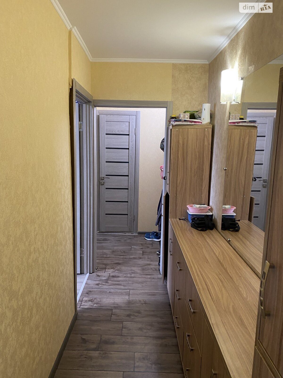 Продаж трикімнатної квартири в Дніпрі, на вул. Мандриківська 141, район Соборний фото 1 Продаж трикімнатної квартири в Дніпрі, на вул. Мандриківська 141, район Соборний фото 1
