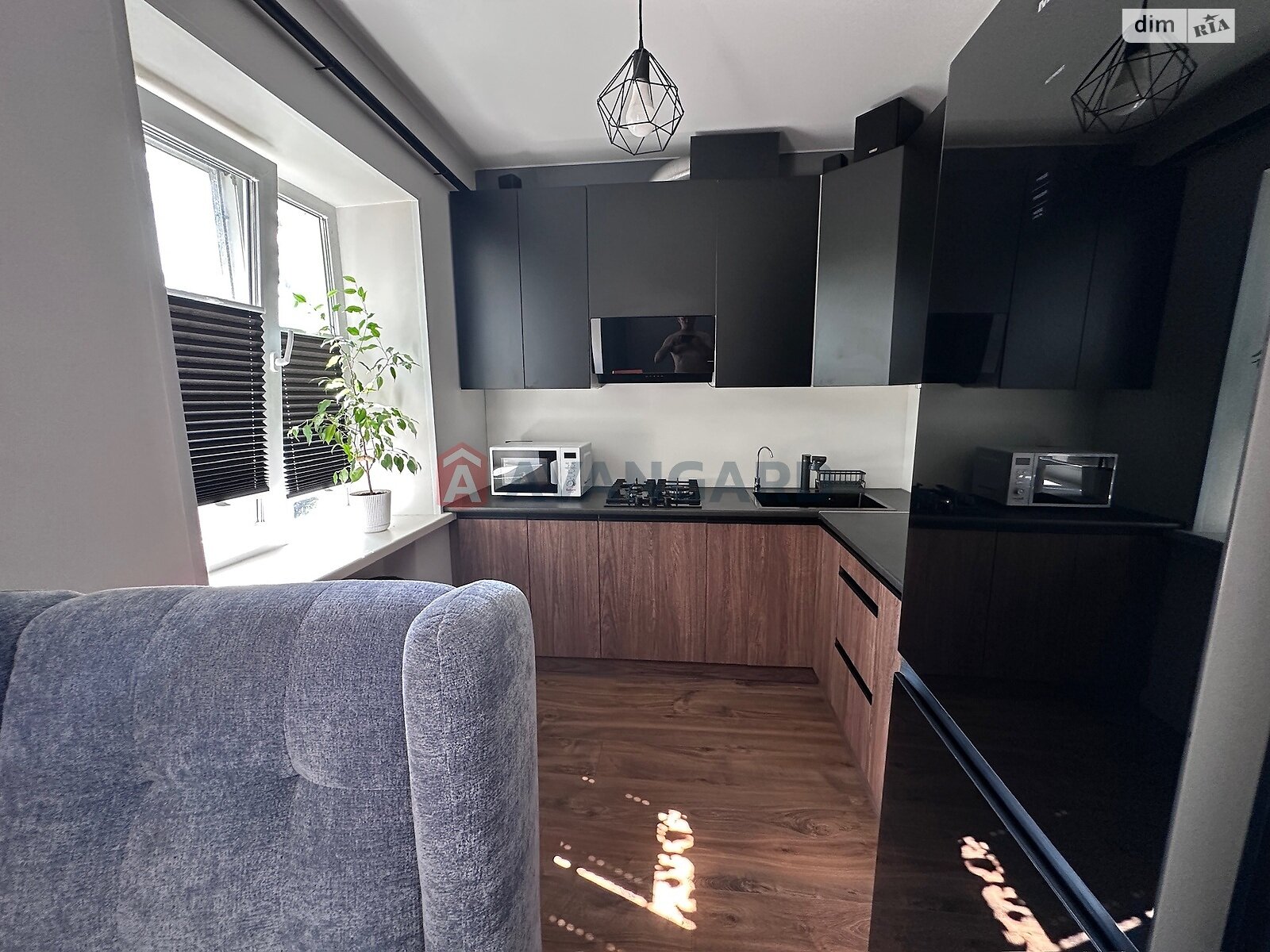 Продажа трехкомнатной квартиры в Днепре, на ул. Марии Кюри 13, район Соборный фото 1 Продажа трехкомнатной квартиры в Днепре, на ул. Марии Кюри 13, район Соборный фото 1