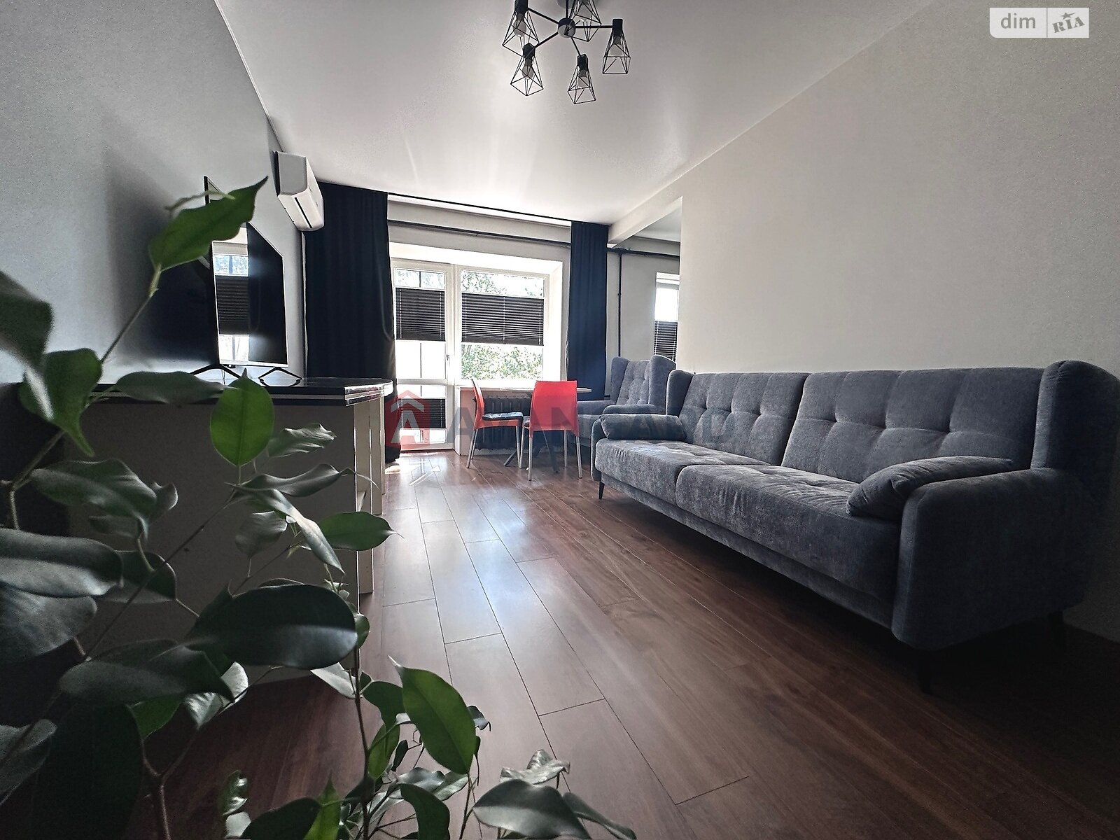 Продажа трехкомнатной квартиры в Днепре, на ул. Марии Кюри 13, район Соборный фото 1 Продажа трехкомнатной квартиры в Днепре, на ул. Марии Кюри 13, район Соборный фото 1