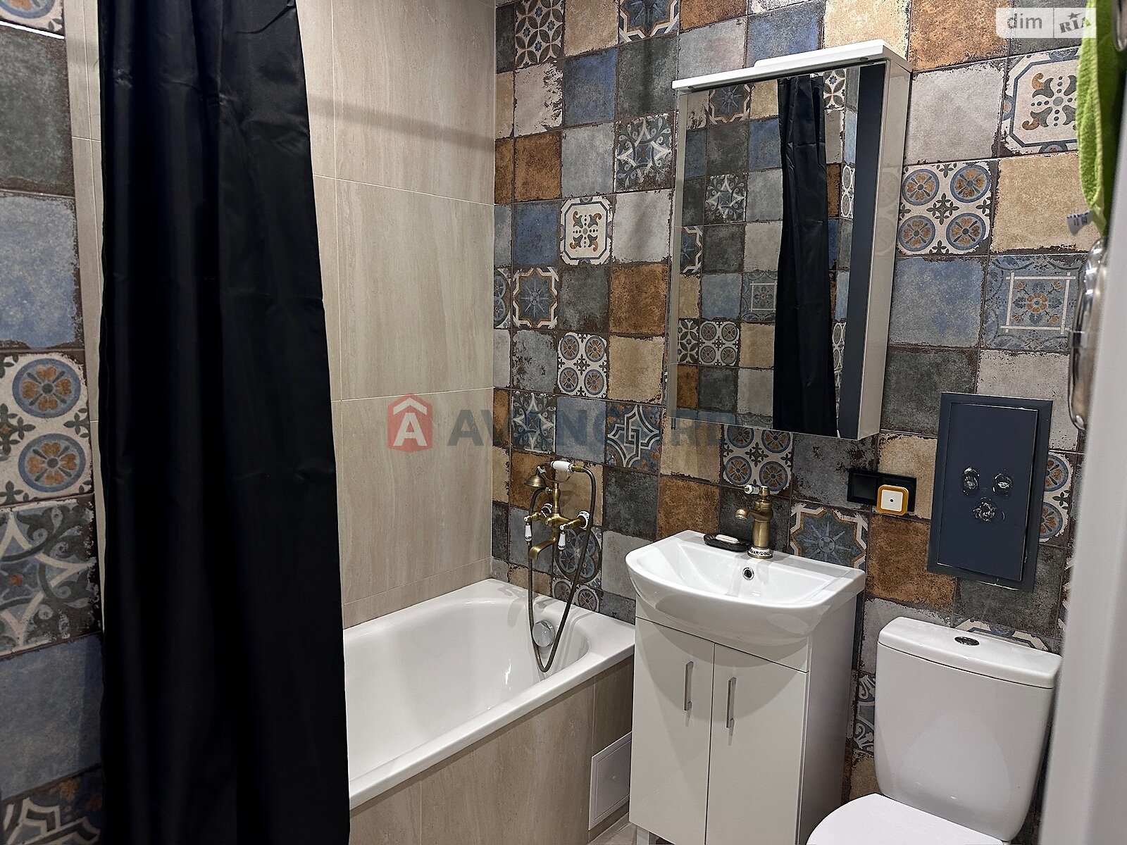 Продажа трехкомнатной квартиры в Днепре, на ул. Марии Кюри 13, район Соборный фото 1 Продажа трехкомнатной квартиры в Днепре, на ул. Марии Кюри 13, район Соборный фото 1