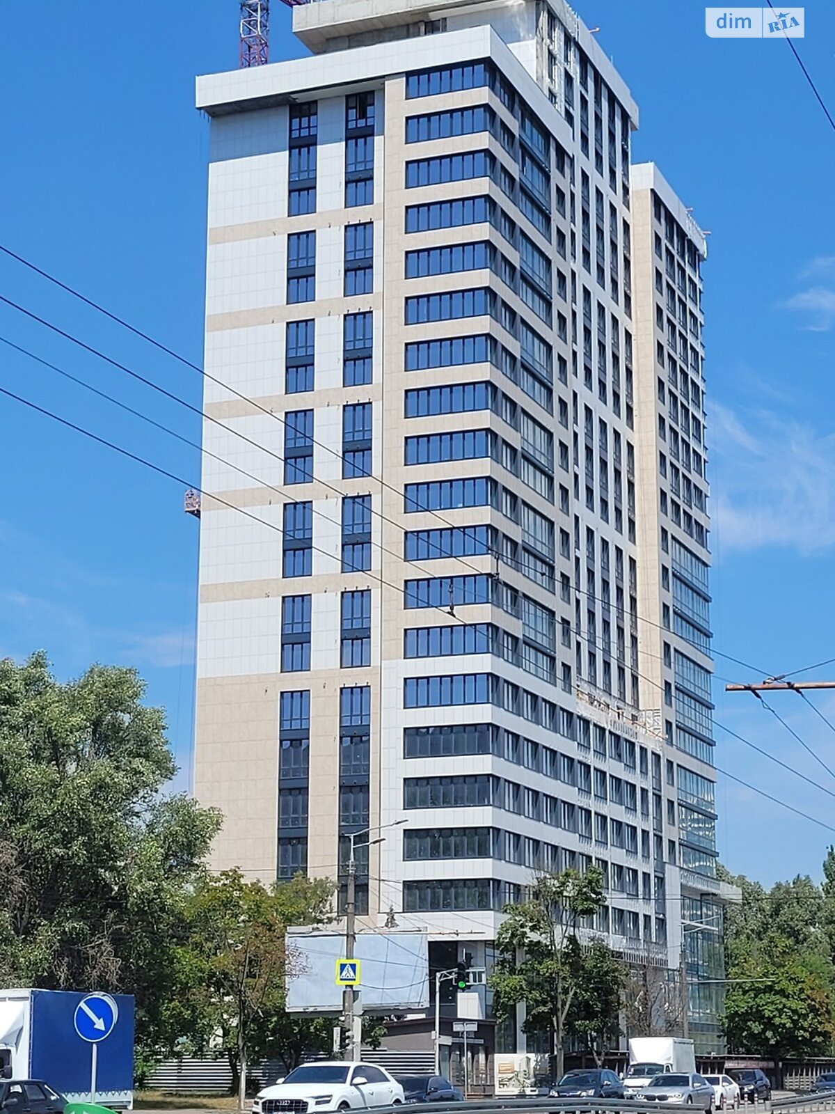 Продаж трикімнатної квартири в Дніпрі, на вул. Набережна Перемоги, район Соборний фото 1 Продаж трикімнатної квартири в Дніпрі, на вул. Набережна Перемоги, район Соборний фото 1