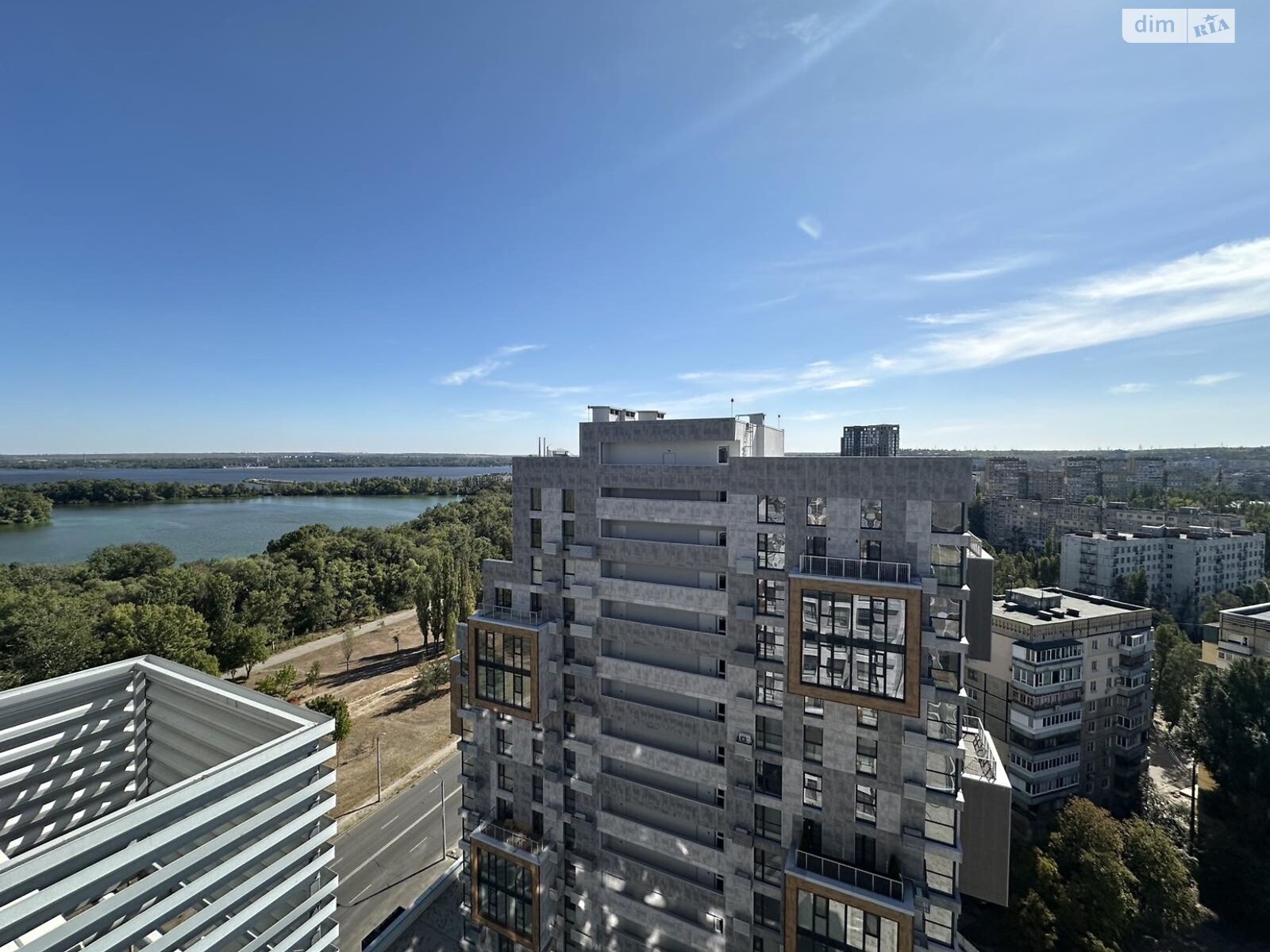 Продаж однокімнатної квартири в Дніпрі, на вул. Набережна Перемоги 112Д, район Соборний фото 1 Продаж однокімнатної квартири в Дніпрі, на вул. Набережна Перемоги 112Д, район Соборний фото 1