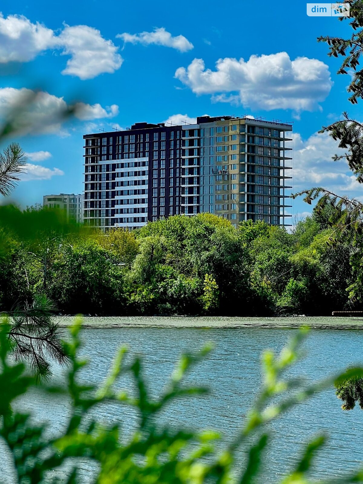 Продажа трехкомнатной квартиры в Днепре, на ул. Набережная Победы 152, район Соборный фото 1