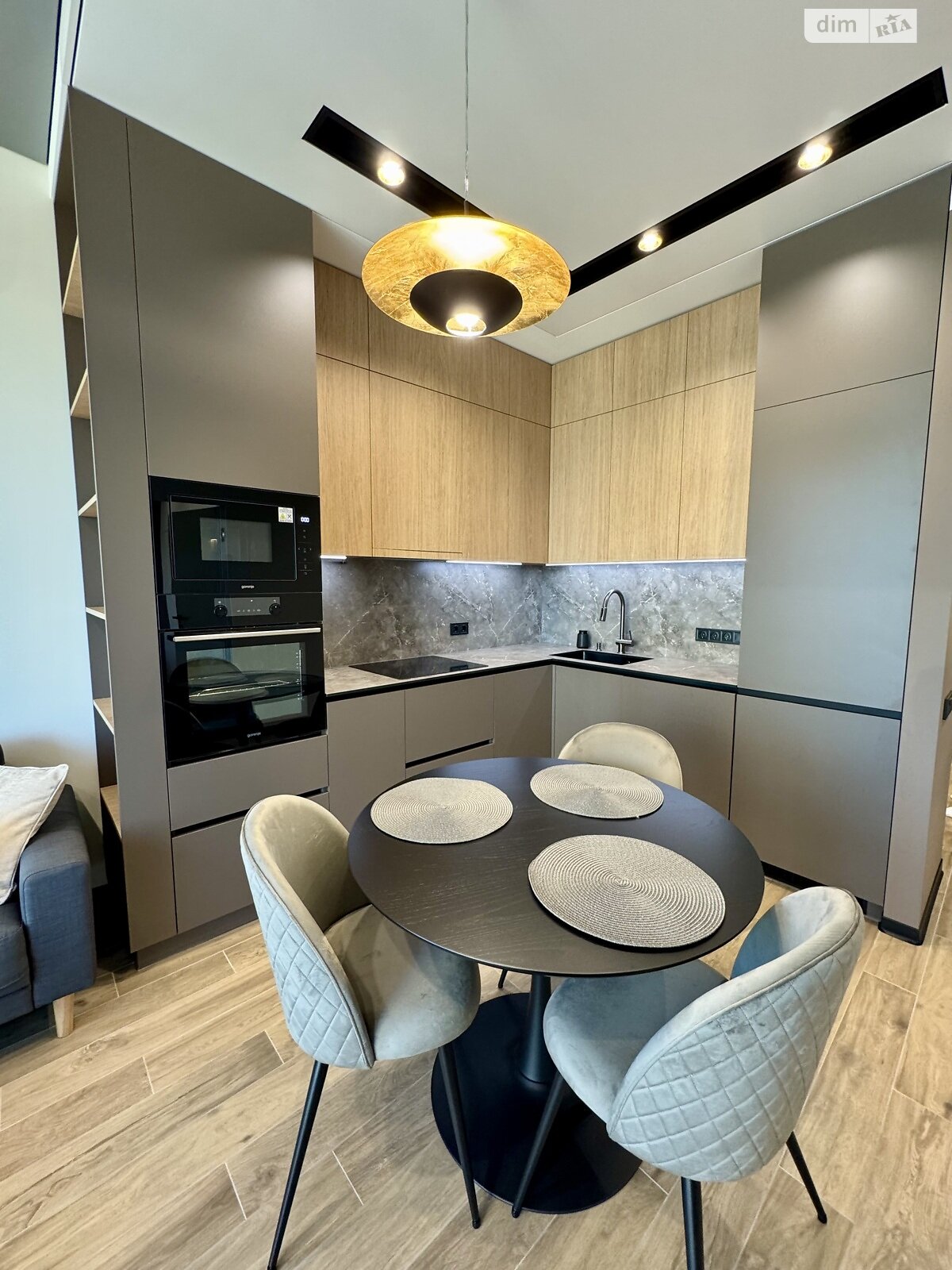 Продажа двухкомнатной квартиры в Днепре, на ул. Набережная Победы 9Б, район Соборный фото 1