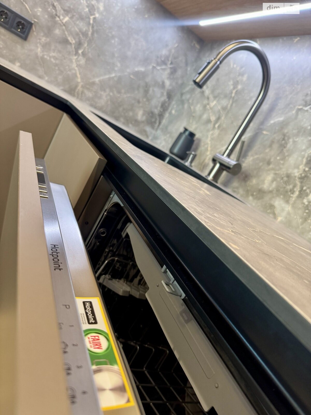 Продажа двухкомнатной квартиры в Днепре, на ул. Набережная Победы 9Б, район Соборный фото 1