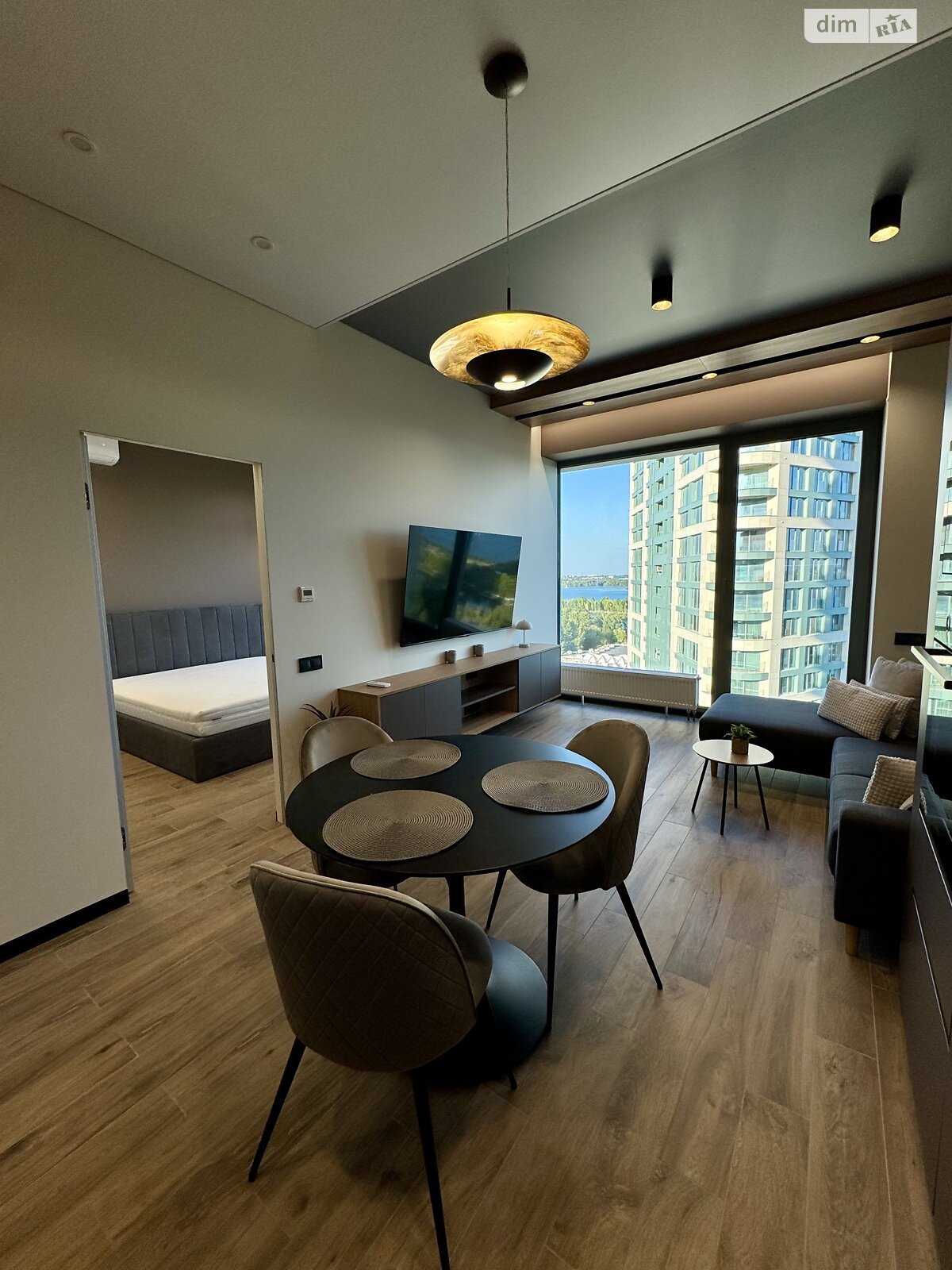 Продажа двухкомнатной квартиры в Днепре, на ул. Набережная Победы 9Б, район Соборный фото 1