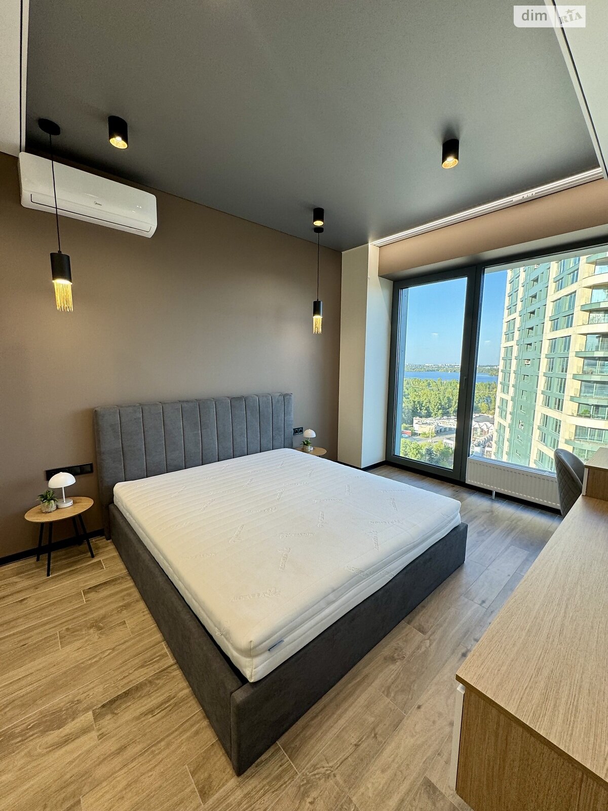 Продажа двухкомнатной квартиры в Днепре, на ул. Набережная Победы 9Б, район Соборный фото 1