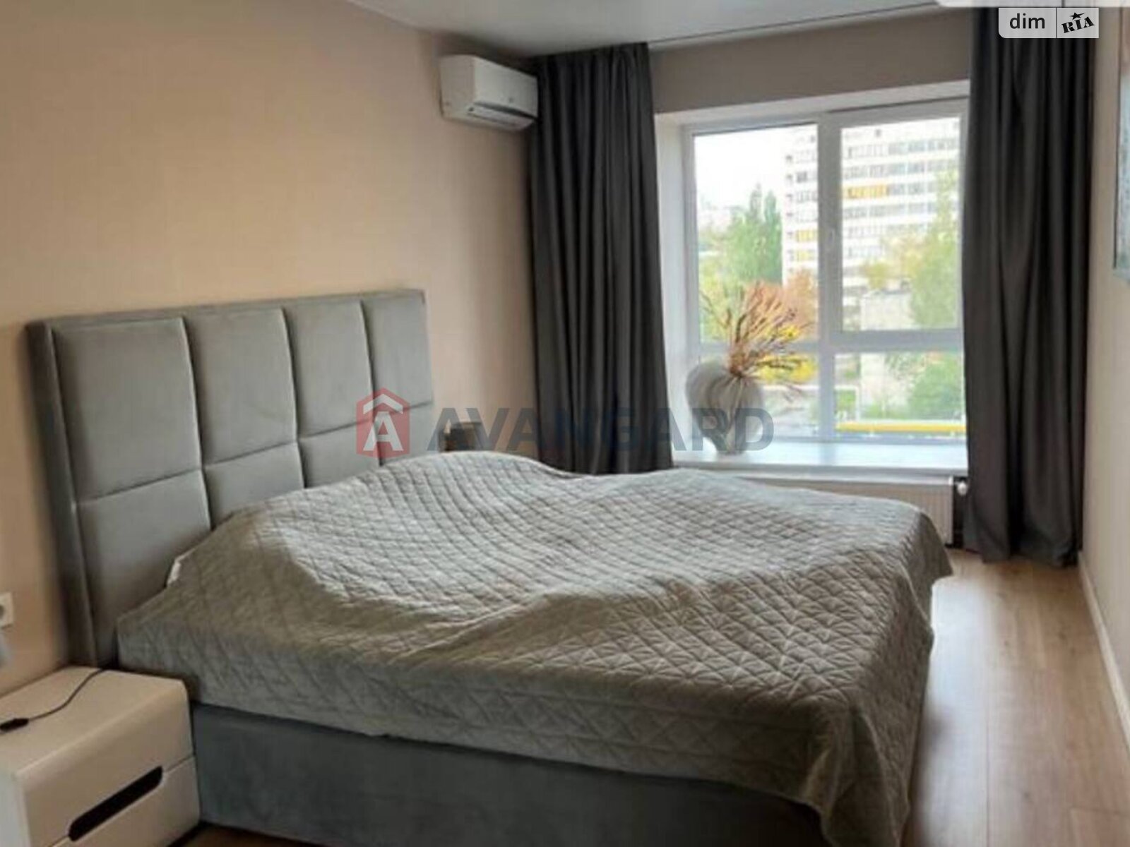 Продажа трехкомнатной квартиры в Днепре, на ул. Набережная Победы 42, район Соборный фото 1