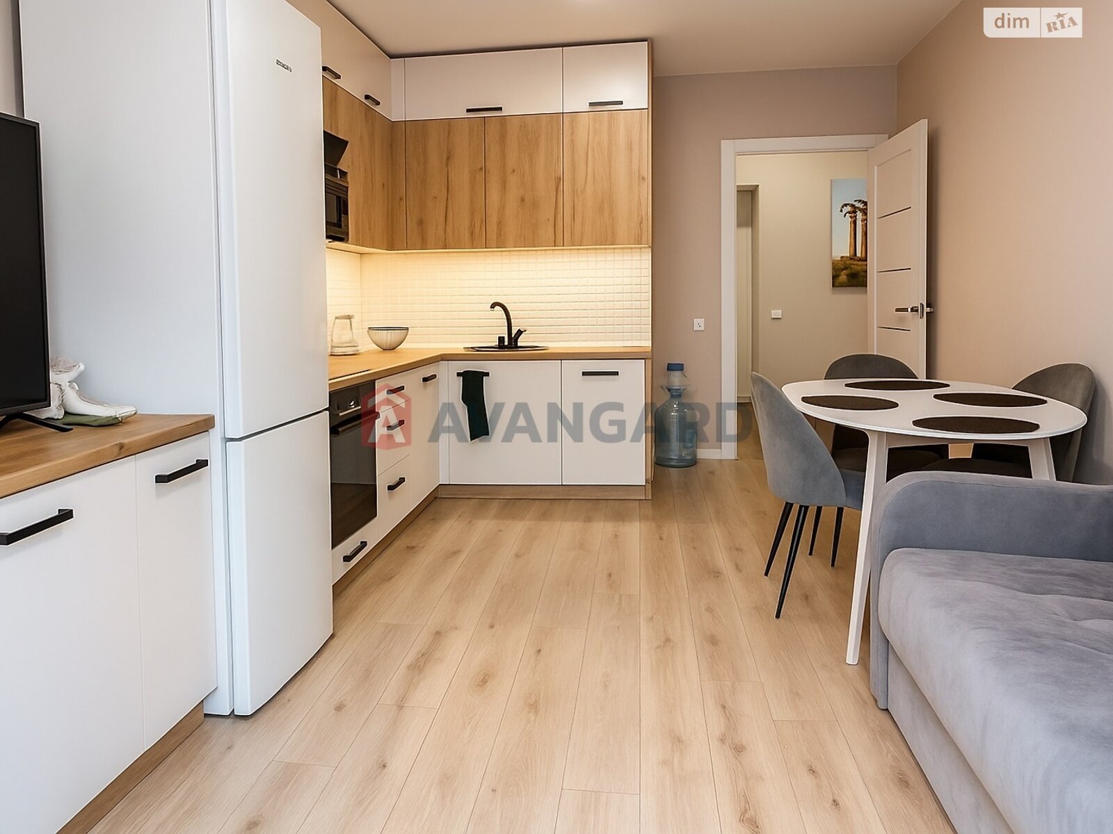 Продажа трехкомнатной квартиры в Днепре, на ул. Набережная Победы 42, район Соборный фото 1