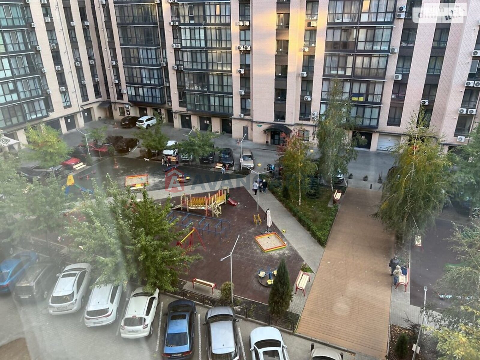 Продажа трехкомнатной квартиры в Днепре, на ул. Набережная Победы 42, район Соборный фото 1