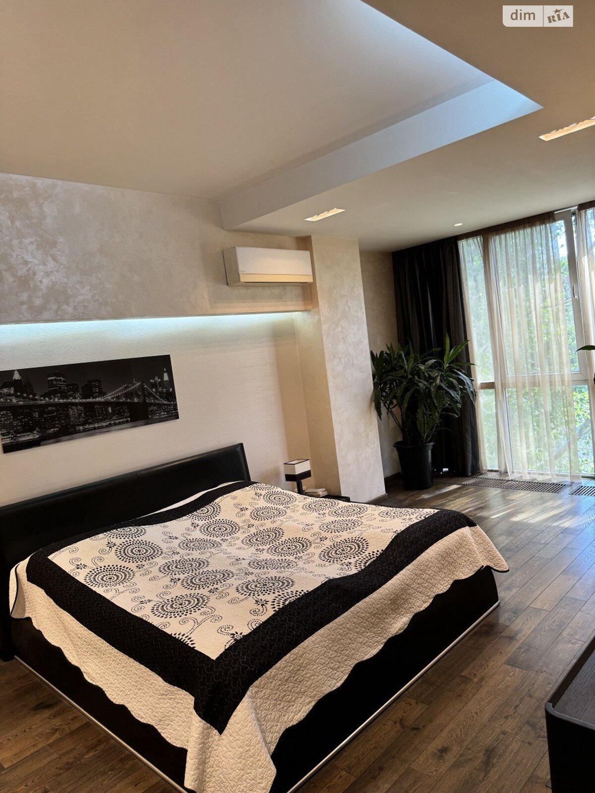Продажа двухкомнатной квартиры в Днепре, на просп. Науки 95А, район Соборный фото 1 Продажа двухкомнатной квартиры в Днепре, на просп. Науки 95А, район Соборный фото 1