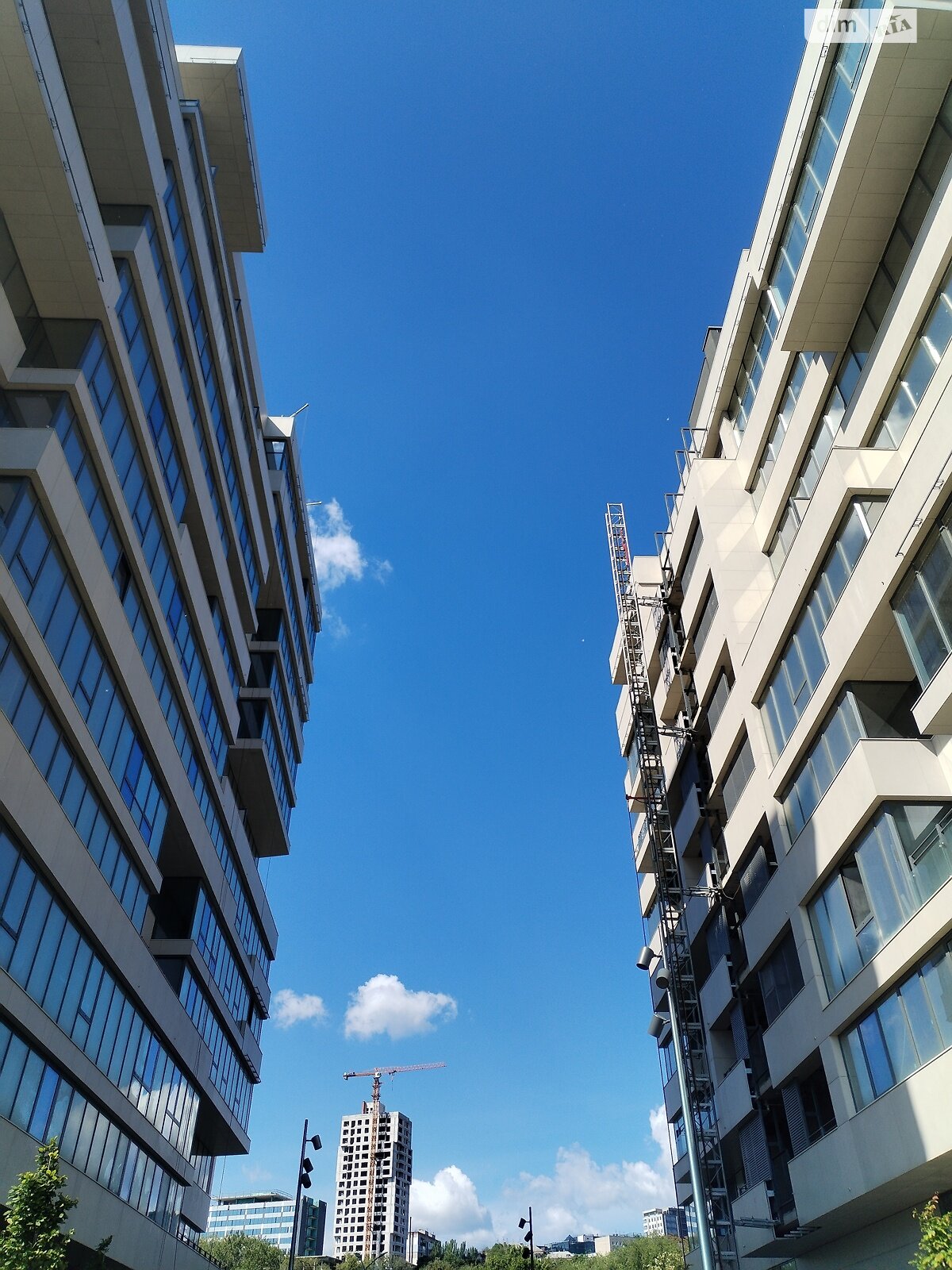 Продаж чотирикімнатної квартири в Дніпрі, на вул. Овражна 15, район Соборний фото 1
