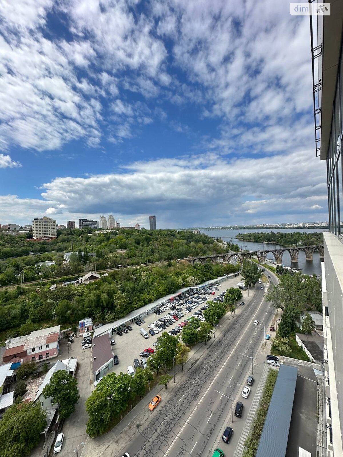 Продаж трикімнатної квартири в Дніпрі, на вул. Овражна 15, район Соборний фото 1 Продаж трикімнатної квартири в Дніпрі, на вул. Овражна 15, район Соборний фото 1