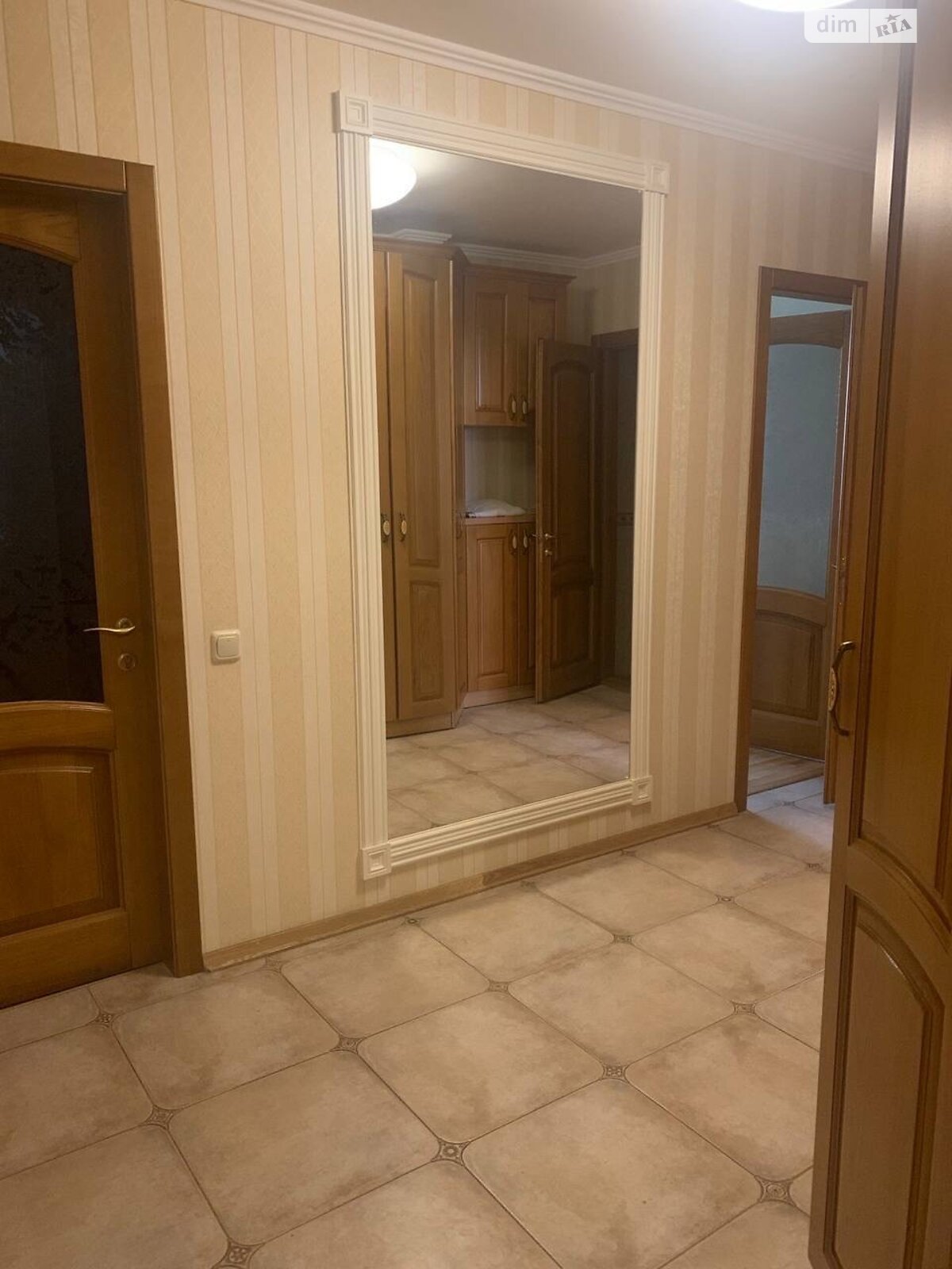 Продаж трикімнатної квартири в Дніпрі, на вул. Писаржевського 7, кв. 16, район Соборний фото 1 Продаж трикімнатної квартири в Дніпрі, на вул. Писаржевського 7, кв. 16, район Соборний фото 1