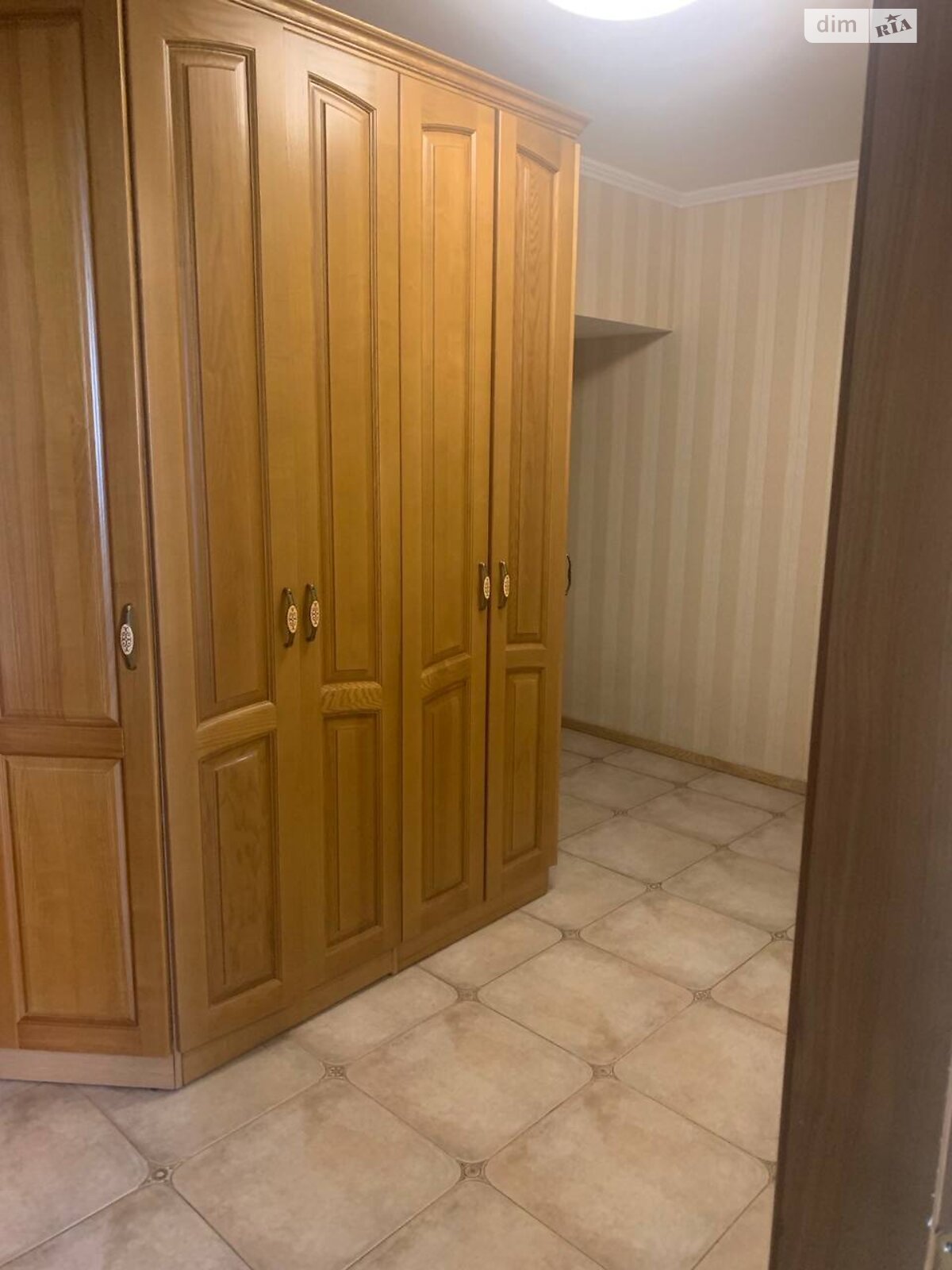 Продаж трикімнатної квартири в Дніпрі, на вул. Писаржевського, район Соборний фото 1 Продаж трикімнатної квартири в Дніпрі, на вул. Писаржевського, район Соборний фото 1
