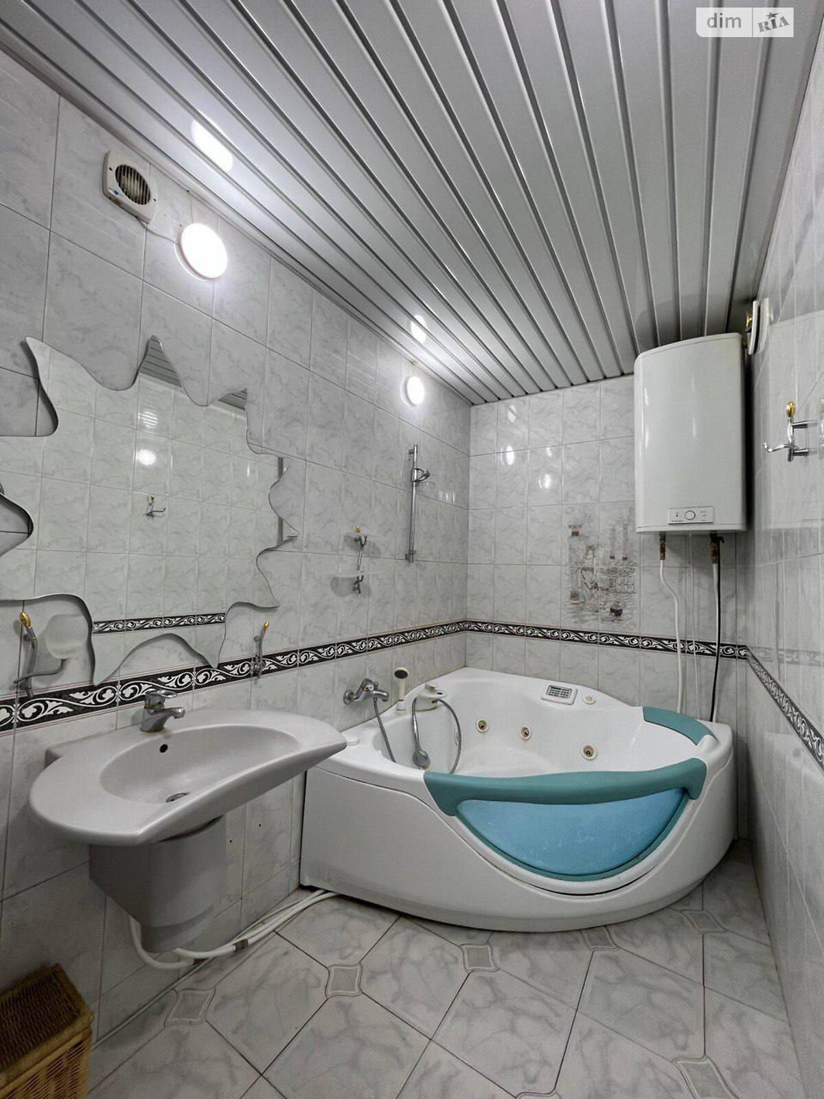 Продажа трехкомнатной квартиры в Днепре, на ул. Писаржевского, район Соборный фото 1