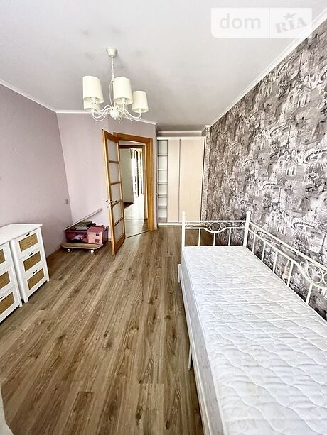 Продажа трехкомнатной квартиры в Днепре, на просп. Победы 106а район Победа-3 фото 1 Продажа трехкомнатной квартиры в Днепре, на просп. Победы 106а район Победа-3 фото 1