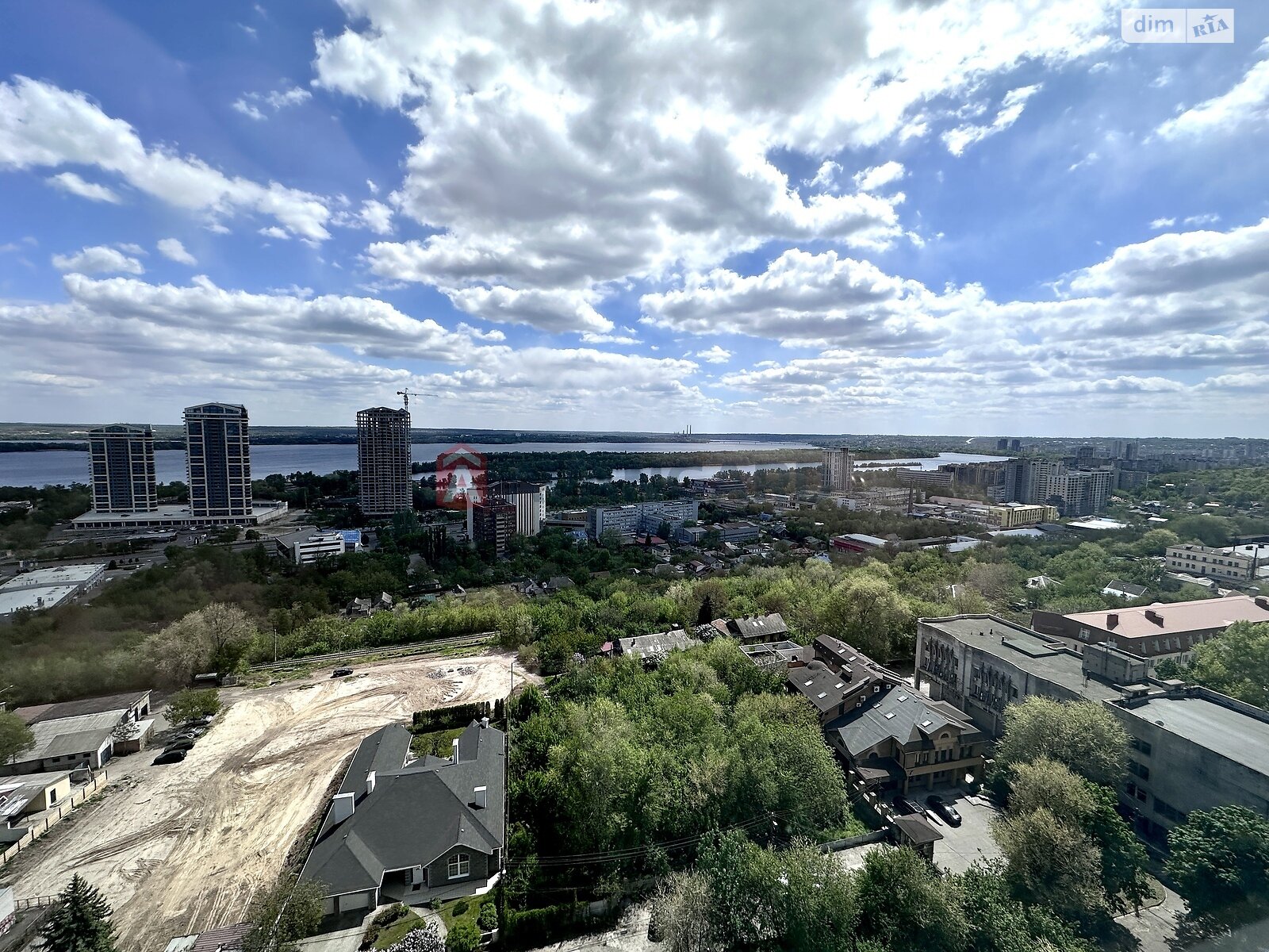Продаж чотирикімнатної квартири в Дніпрі, на вул. Сімферопольська 11, район Соборний фото 1 Продаж чотирикімнатної квартири в Дніпрі, на вул. Сімферопольська 11, район Соборний фото 1