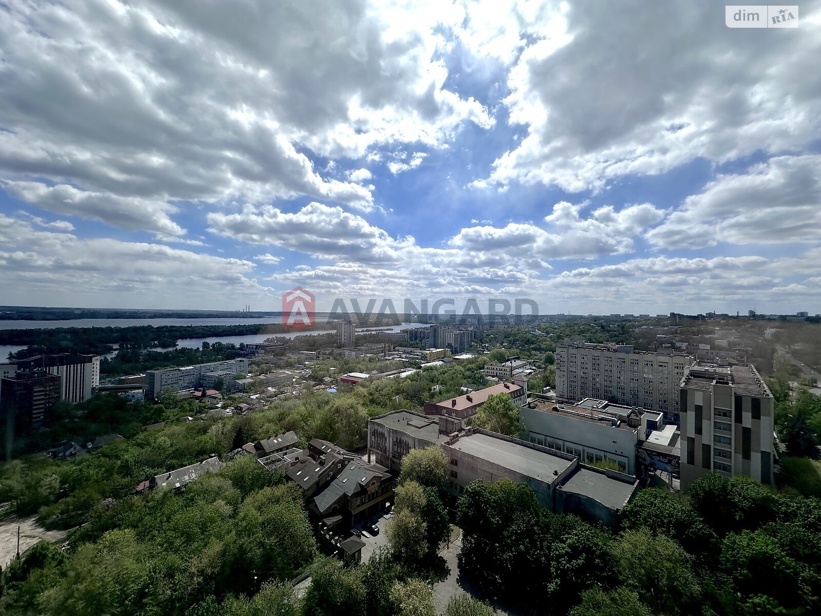 Продаж чотирикімнатної квартири в Дніпрі, на вул. Сімферопольська 11, район Соборний фото 1 Продаж чотирикімнатної квартири в Дніпрі, на вул. Сімферопольська 11, район Соборний фото 1